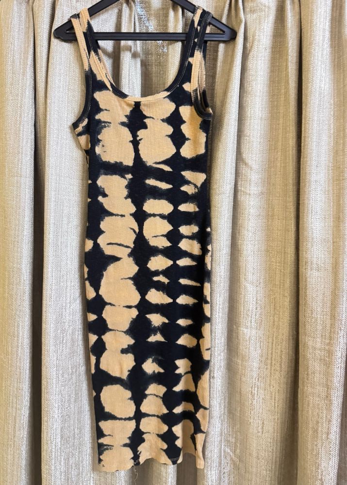 Ribbed Midi Dress