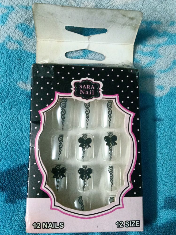 Fake Nails Box Little Damaged