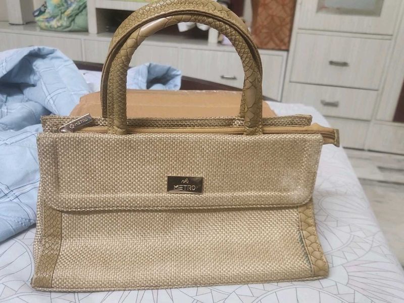 Metro Handbag