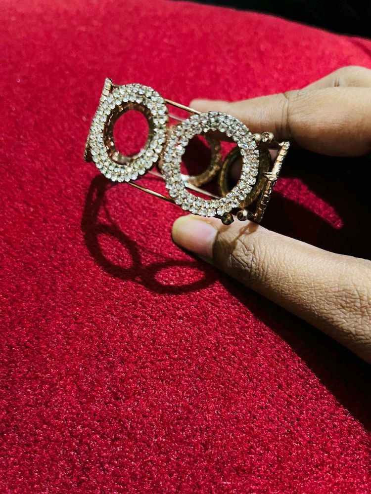 Sparkling Circle Cuff Bracelet
