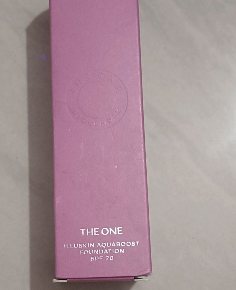 THEONE Illuskin Aquaboost Foundation SPF 20
