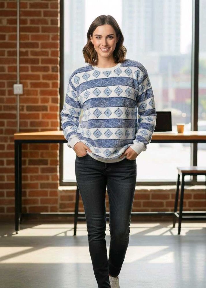 Stylish Patterned Pullover Sweater