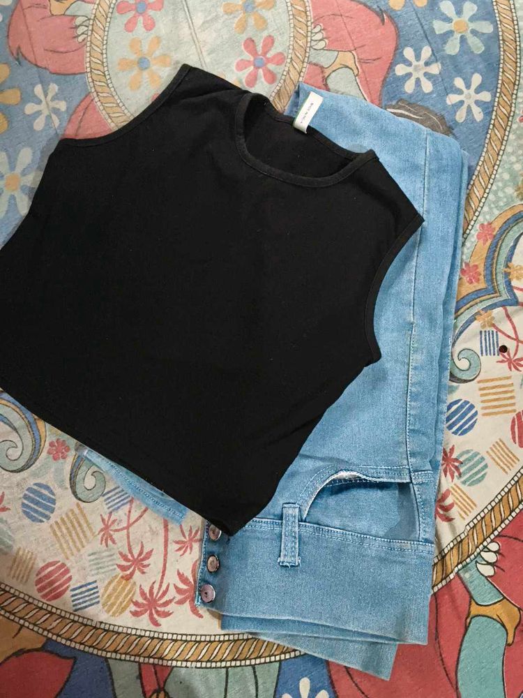 Cute Black Tank Top &amp; Light Bule Jeans🫶🏻🎀