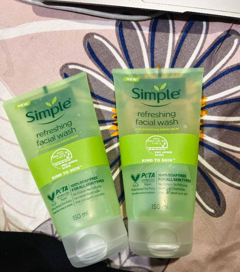 SIMPLE refreshing Face Wash
