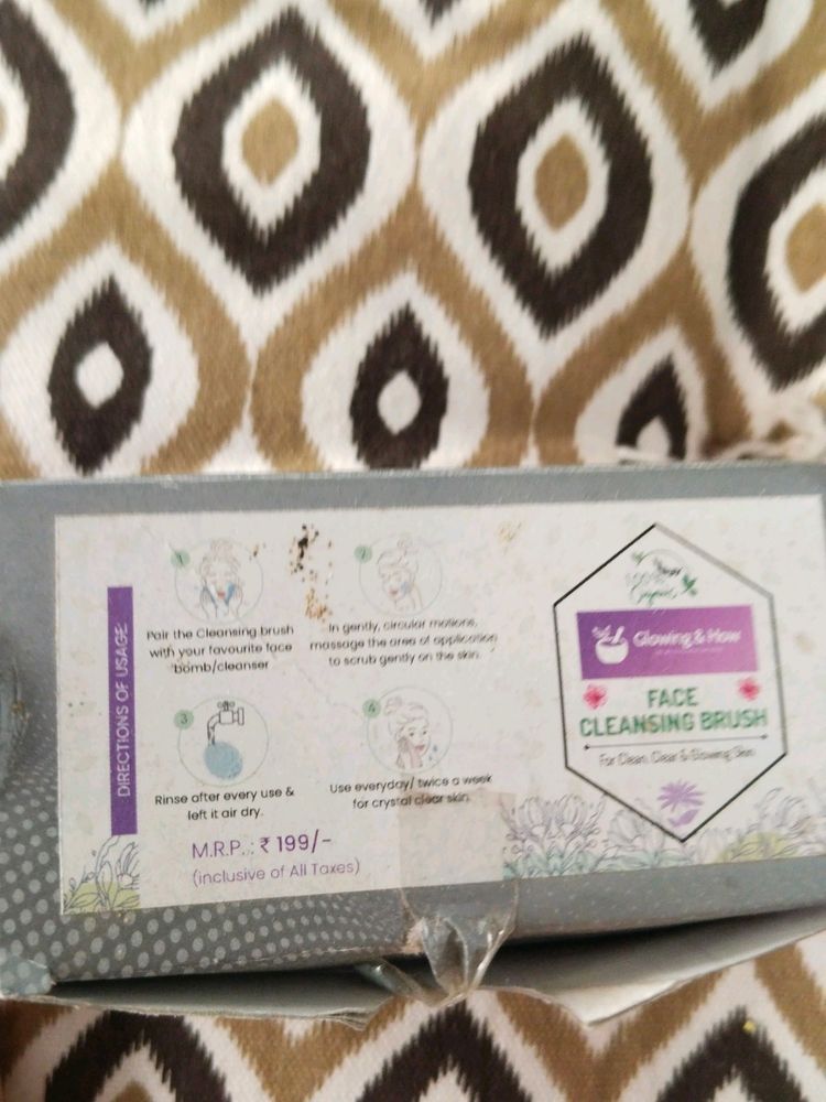 Face Cleaning Brush