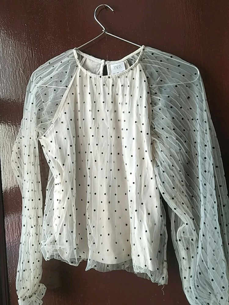 zara puff sleeve polka dot top