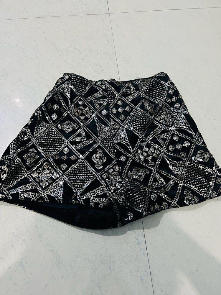 Zara Golden Velvet Embellished Skorts