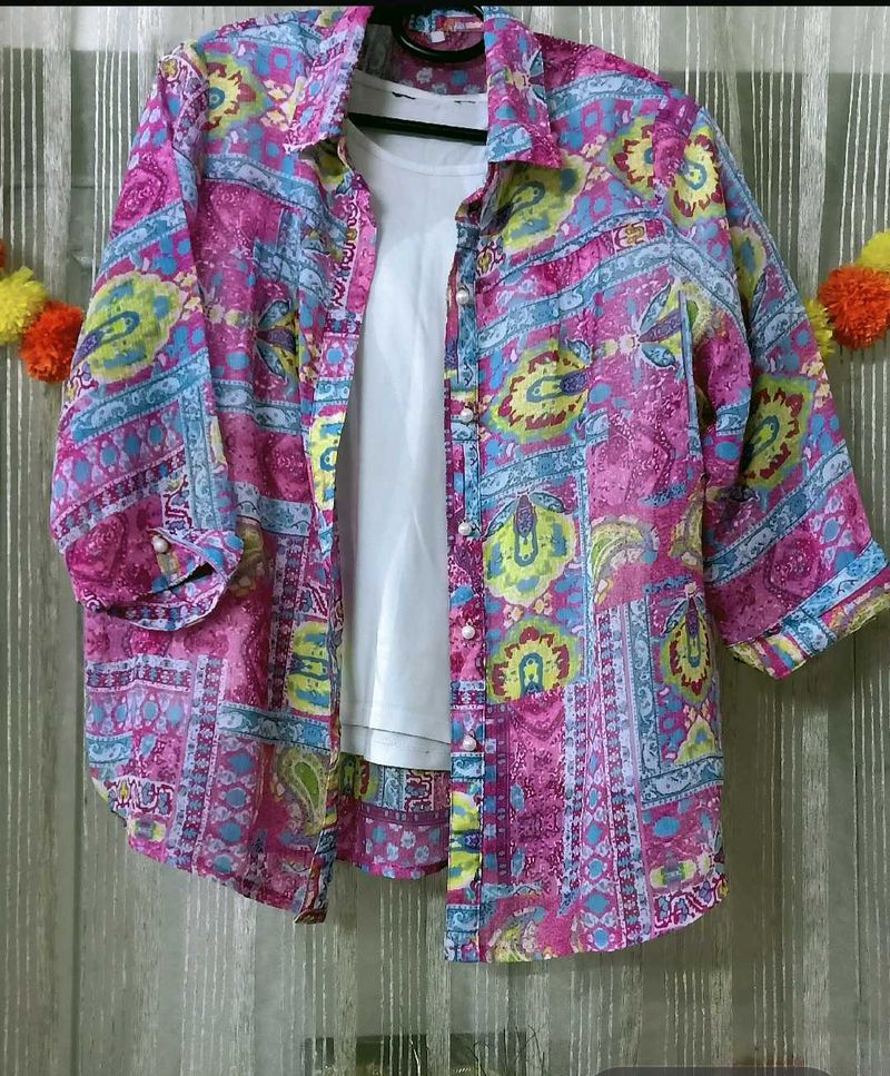 Patterned Women&#39;s Top