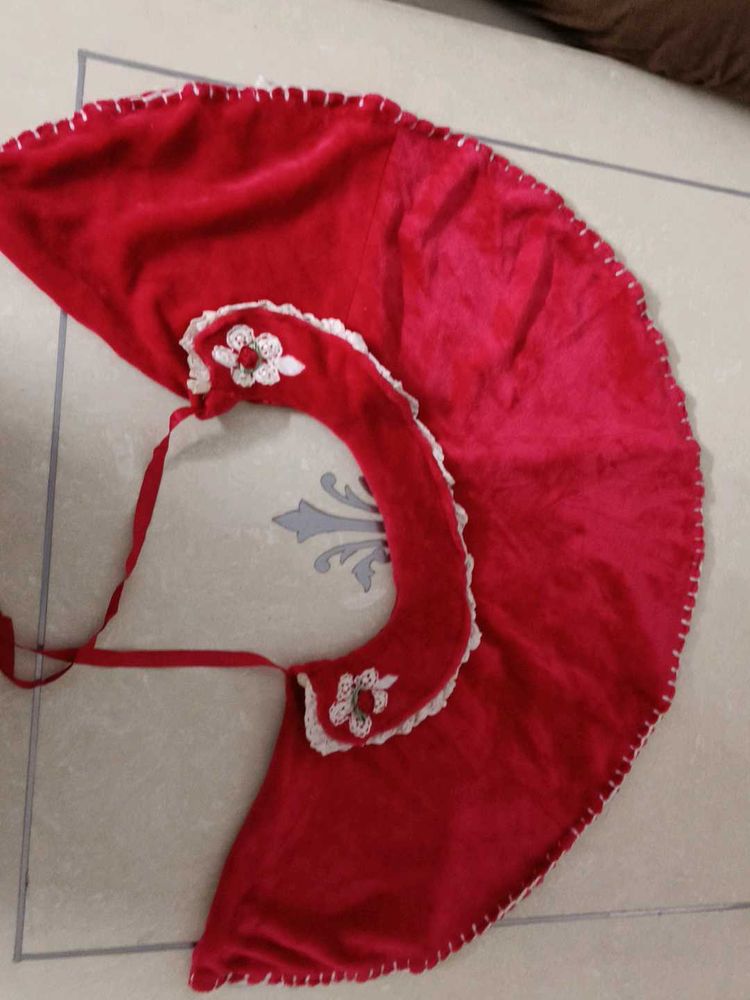 Price Drop- Poncho Red 4-6 Yr Old Girl