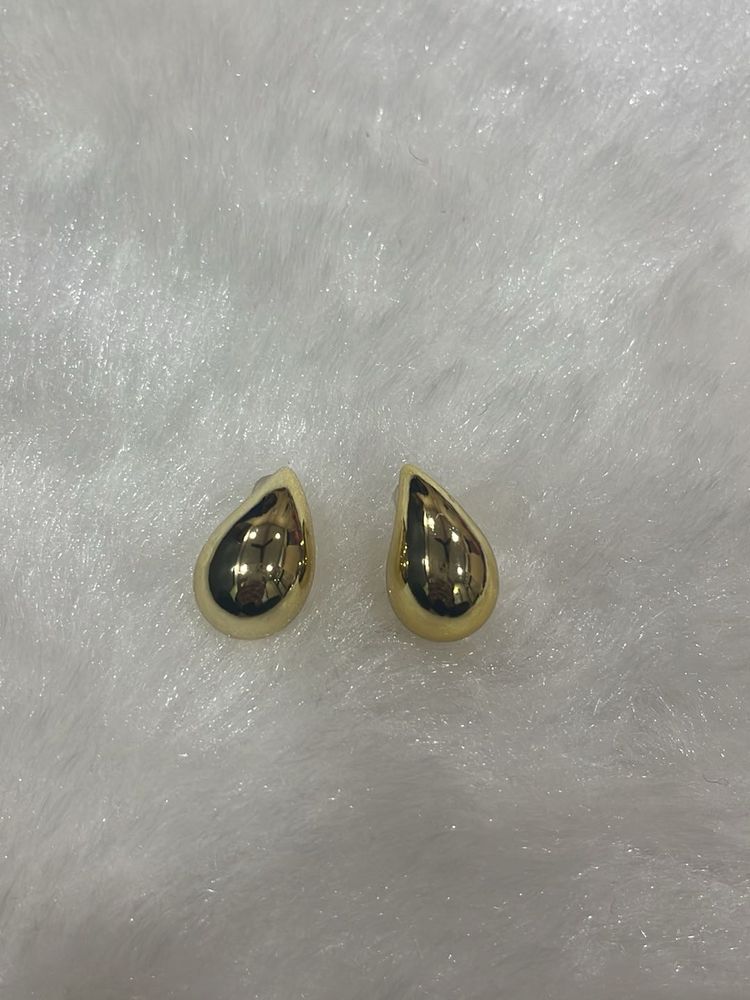 Gold Teardrop Earrings
