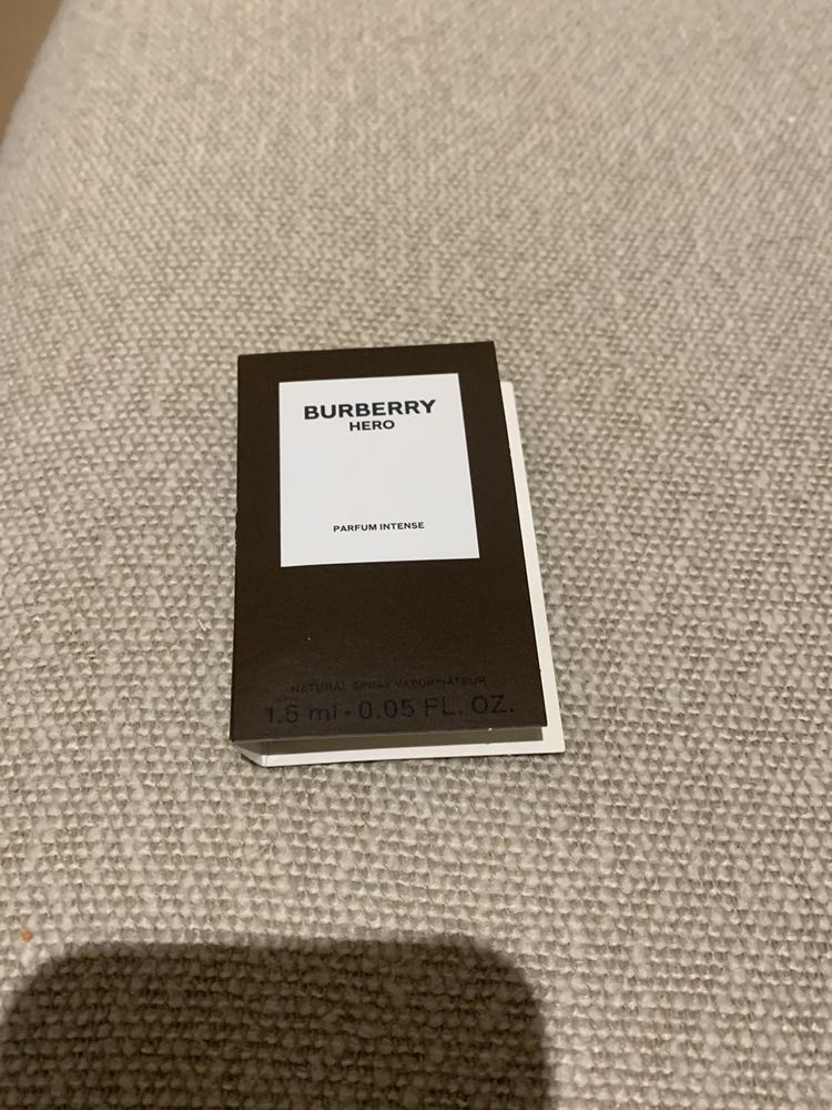 Burberry Hero Parfum Intense Sample