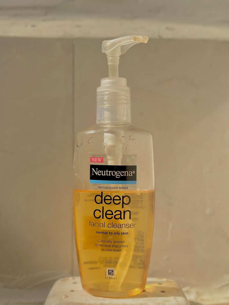 NEUTROGENA Face Cleanser