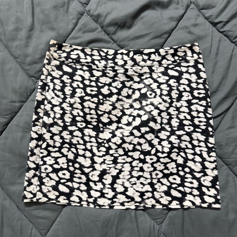 hm leopard print mini skirt