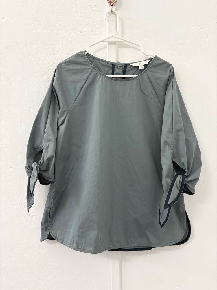 Elegant Grey Tie-Sleeve Top