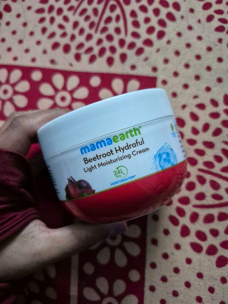 Mamaearth Beetroot Hydraful Moisturizer