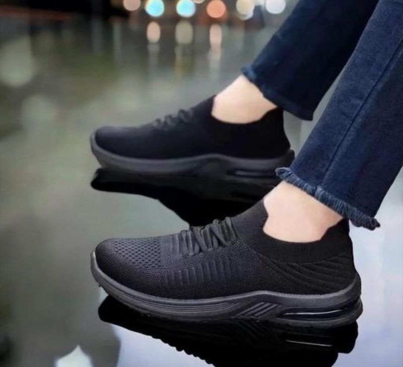Black Casual Sneakers - Stylish &amp; Comfy