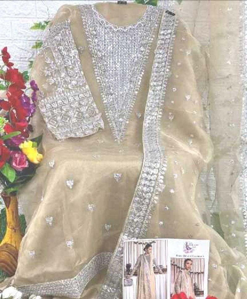 Elegant Ethnic Kurta Set with dupatta