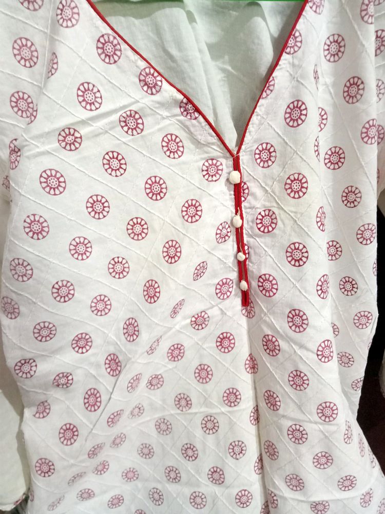 Beautiful ❤️ pure Cotton Kurti 8n White N Red ♥️