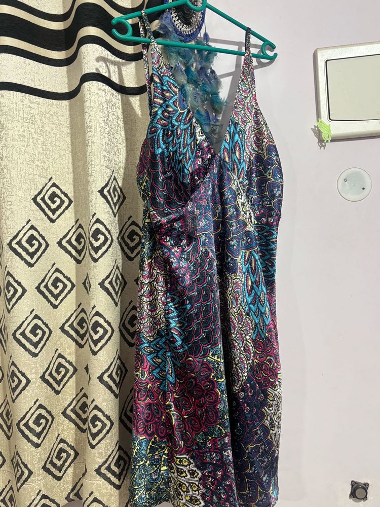 Patterned V-Neck Dress