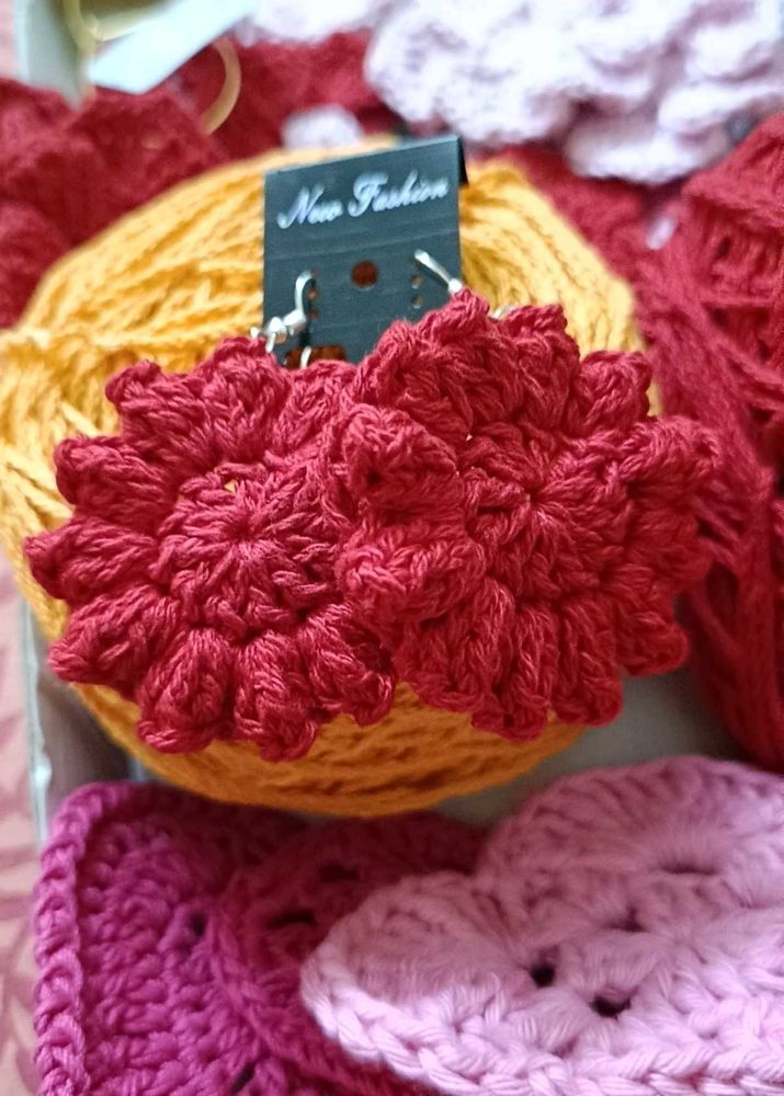 Red Daisy Crochet  Earrings