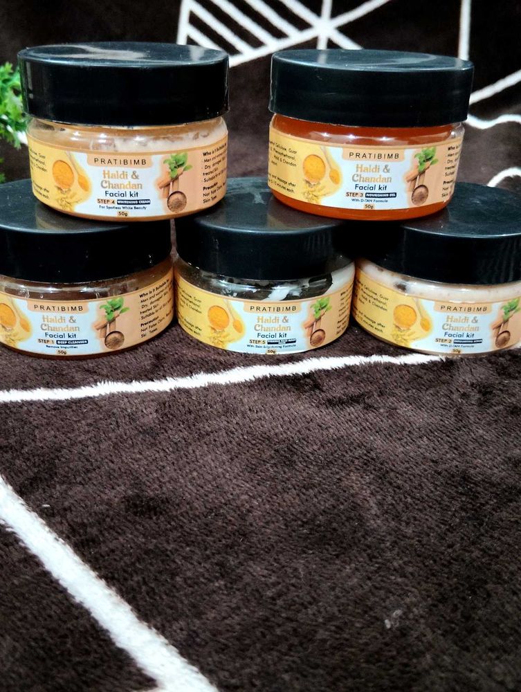 Haldi &amp; Chandan Facial Kit