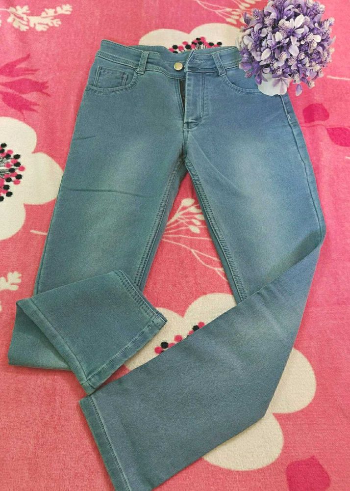 Stylish Blue Denim Jeans Ankle Fit