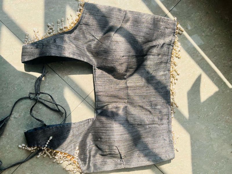 Saree With Stitched Blouse