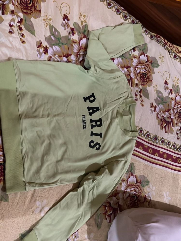 Sweatshirt