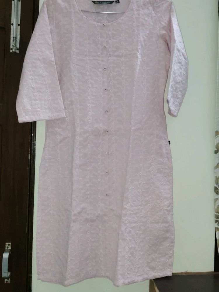 Avaasa Pink Colored Beautiful Versatile Kurti