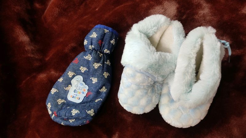 Baby Woolen Soft Shoes + Milk Bottle Cover