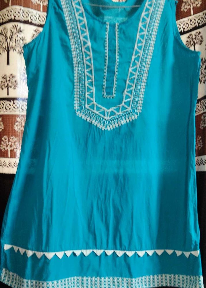 Turquoise Embroidered Kurta