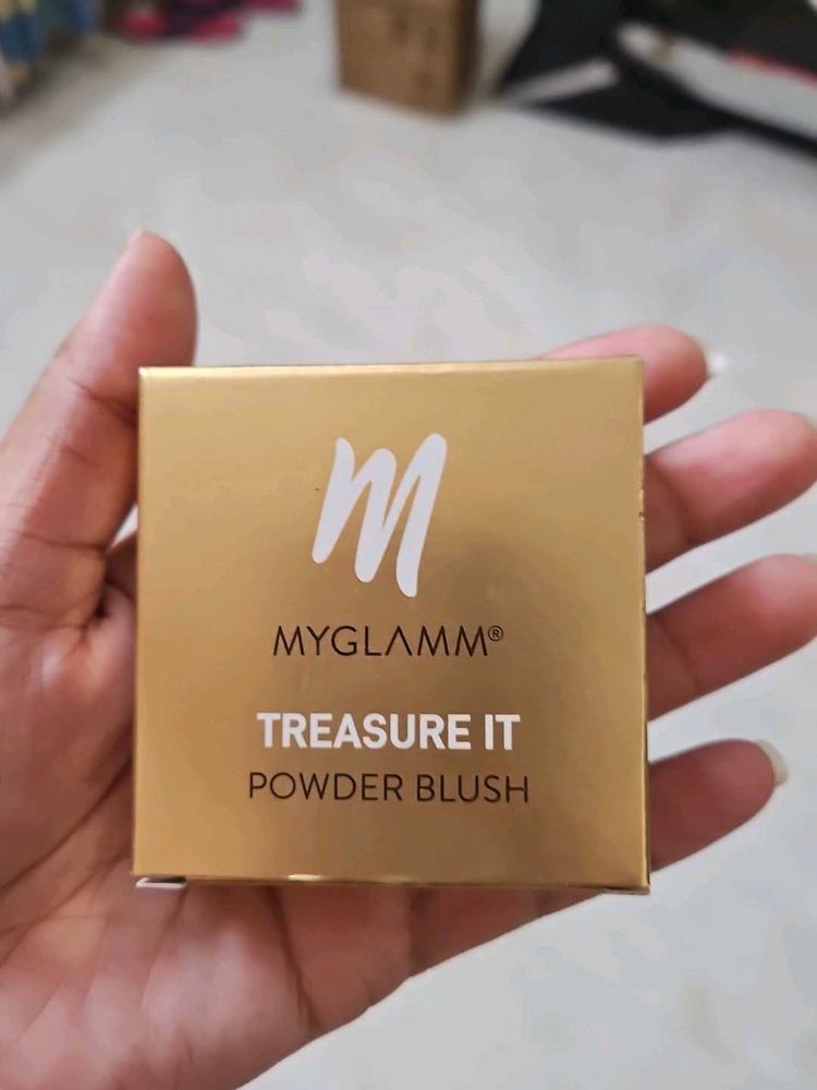 MYGLAMM Treasure It Powder Blush