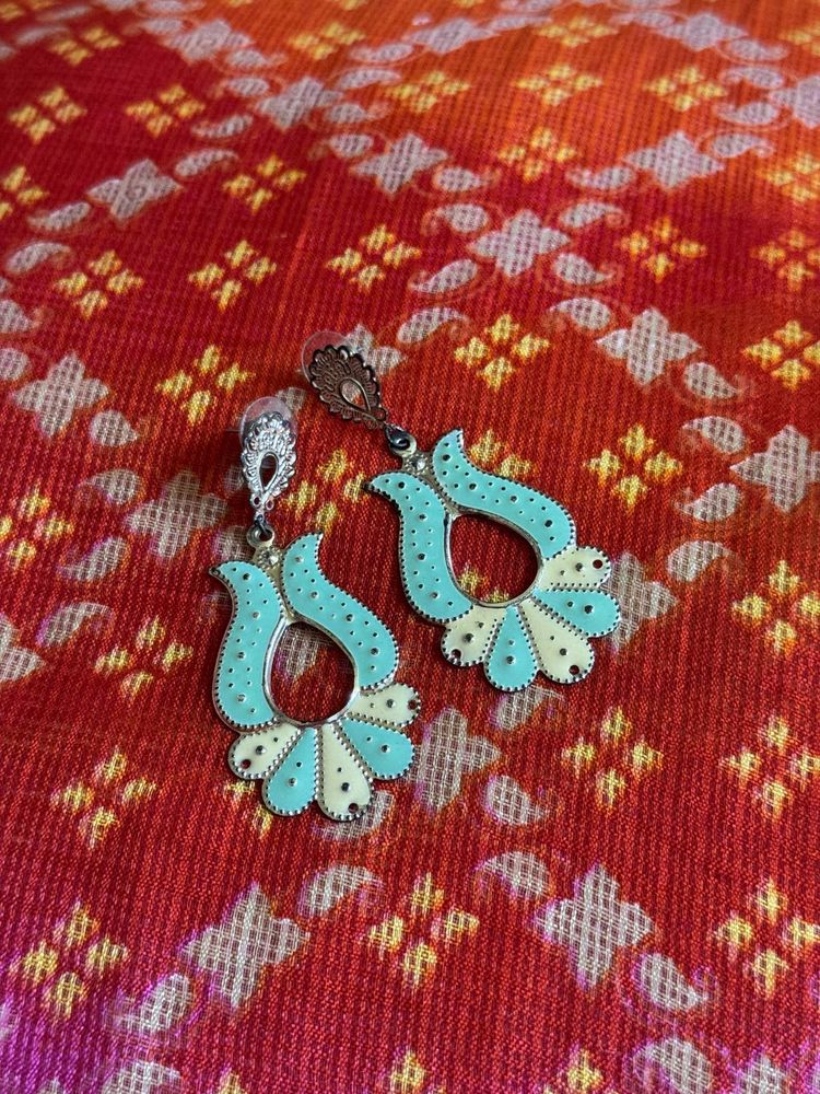 Lightweight Western Earrings