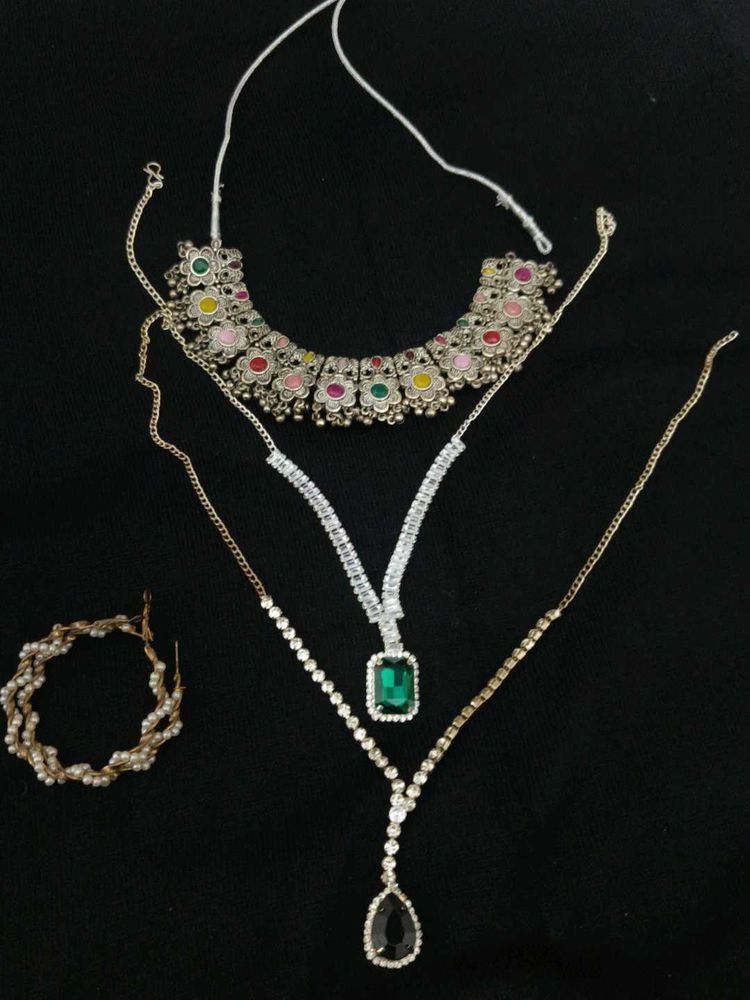 Necklace Set 3 one..earring free look voice new