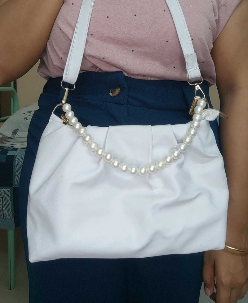 Women&#39;s Hand Bag - White