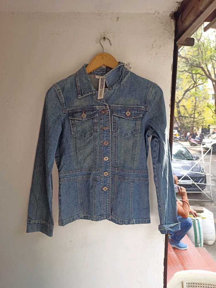sussan Denim Jacket - Stylish &amp; Classic