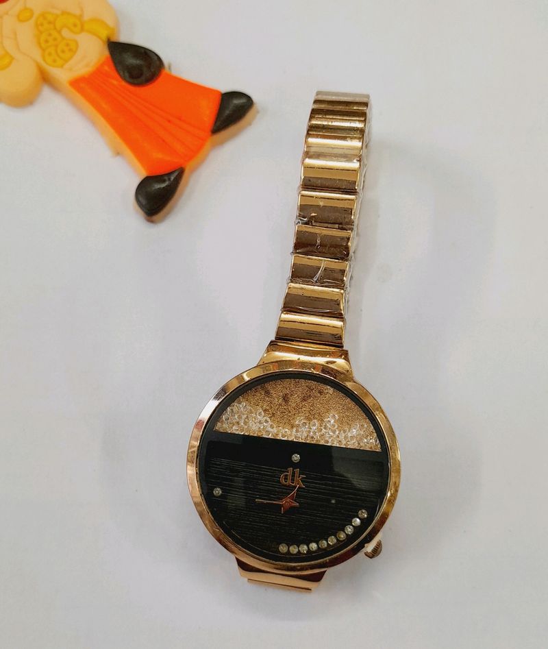 Branded QUARTZ watch ⌚️ 👌 😍✨️