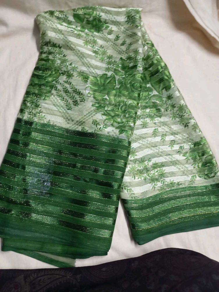 Elegant Green Floral Saree without blouse