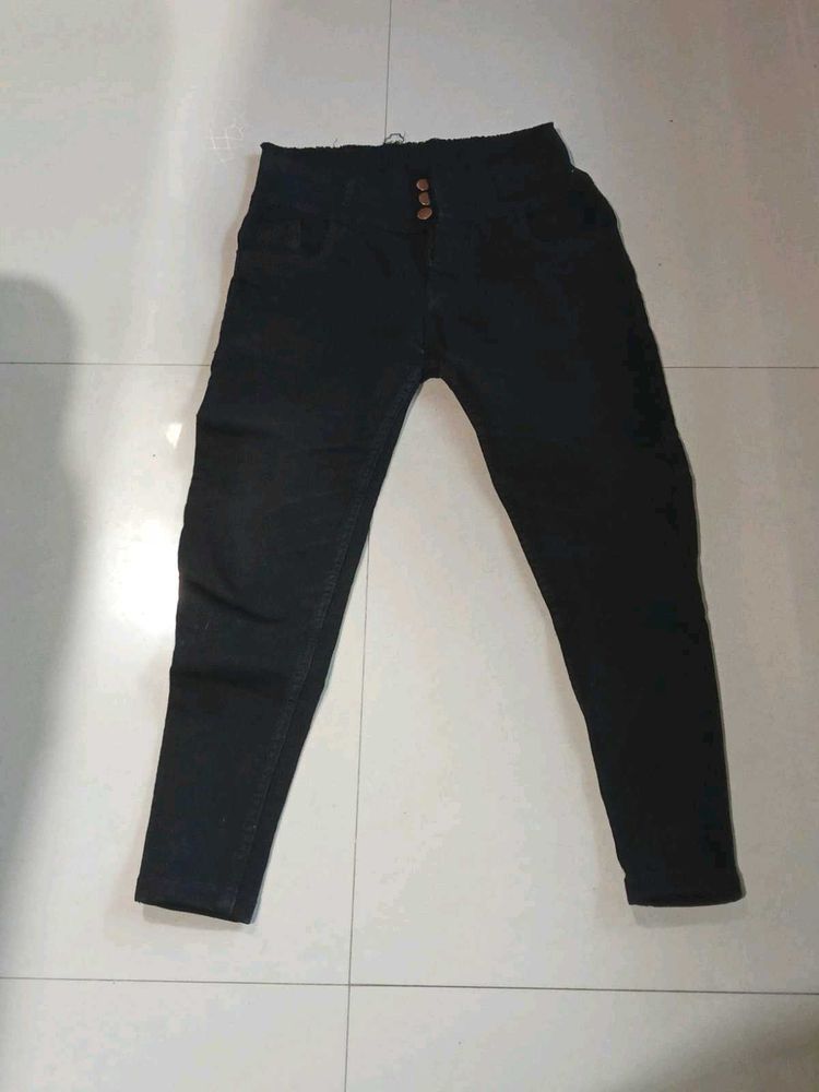 Black High-Waisted Jeans