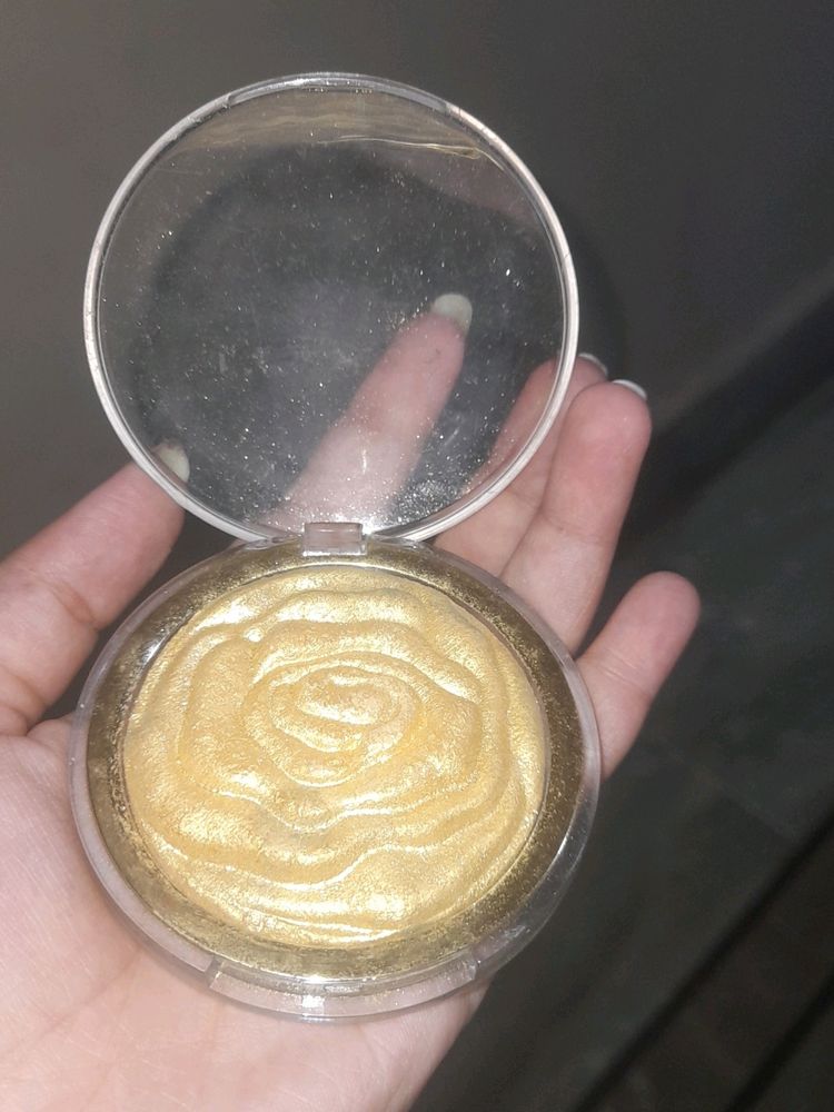 HIGHLIGHTER FACE GLOW✨️