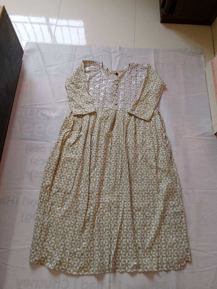 Nayara Cut Kurti