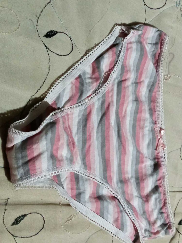 stripped panty looking good