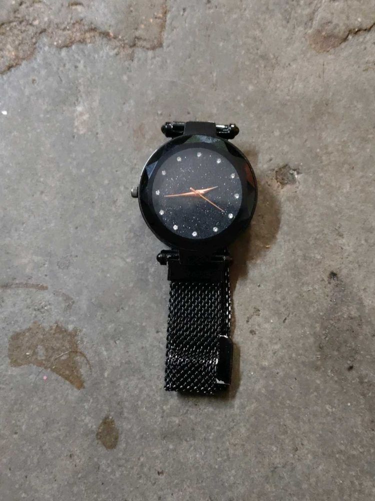 Elegant Women&#39;s Watch