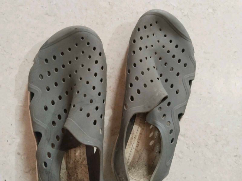 Used Grey Casual Shoes