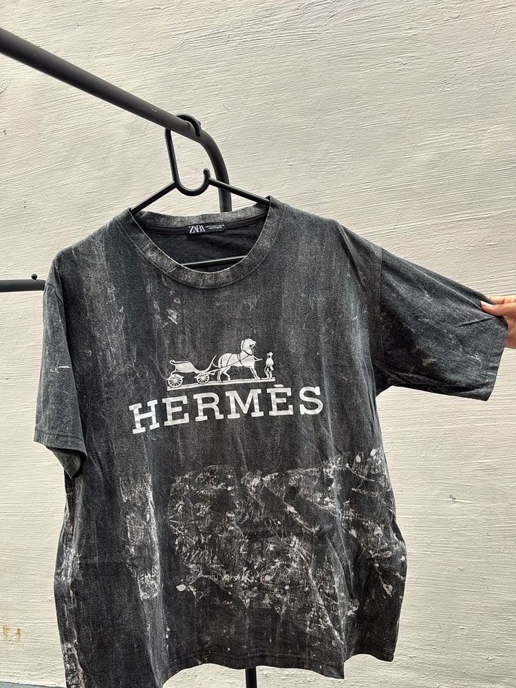 Stylish Hermes Graphic Tee