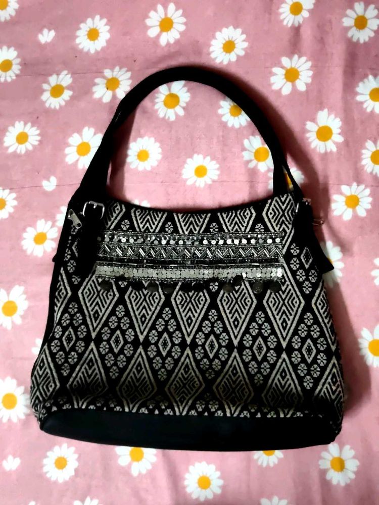Patterned Shoulderbag