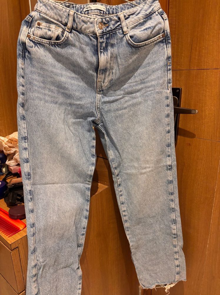 Zara Light Wash Jeans