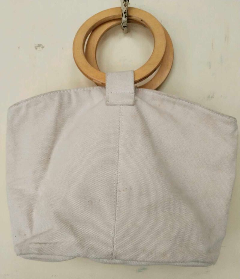 Canvas Handbag with Wooden Handles used only once