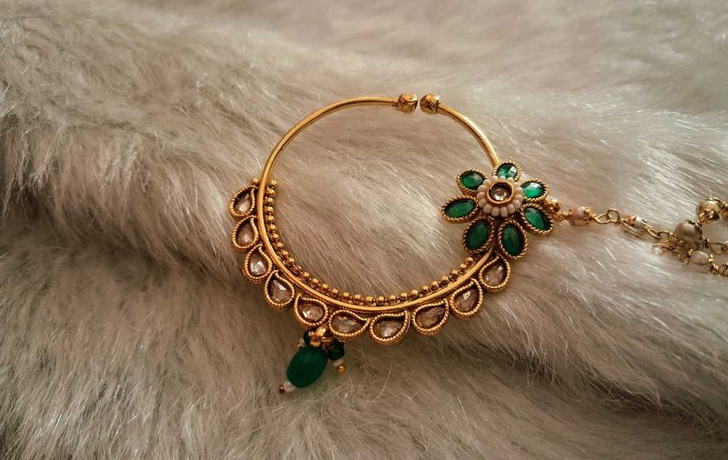 Elegant Gold &amp; Green Stone Nose Ring