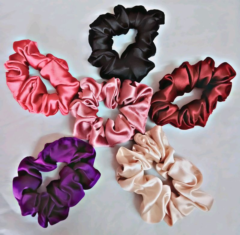 6 PREMIUM ♦️SCRUNCHIES COMBO 😀